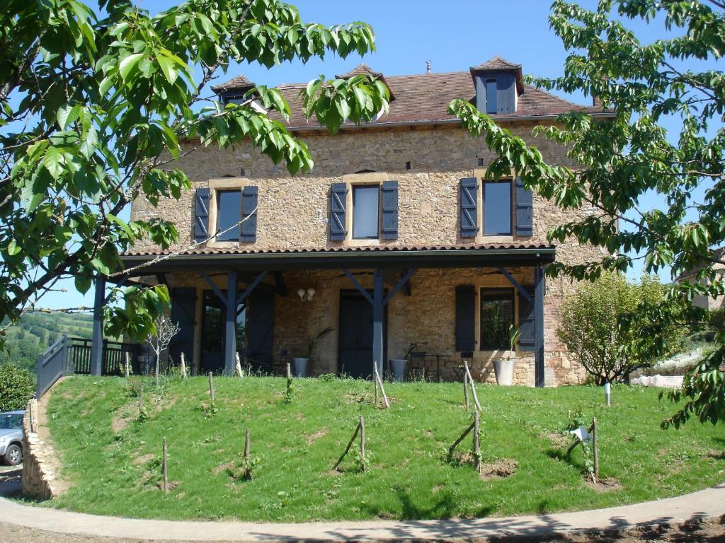 Hotel La Bastie D'urfe Naussac (Aveyron)