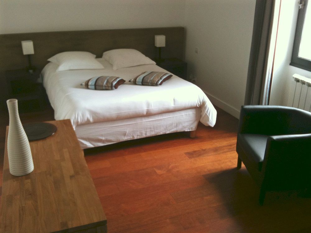 La Bastie D'urfe Hotel 3*